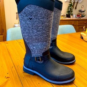 Muck Boots NEVER WORN OUT OF HOME.